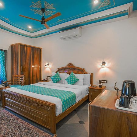 AAJ HAVELI - Lake Facing Boutique Hotel by Levelup Hotels Udaipur Extérieur photo