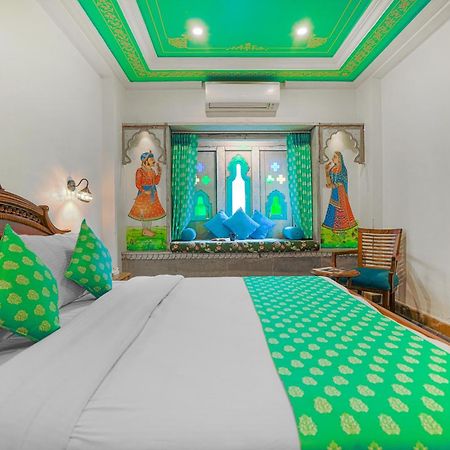 AAJ HAVELI - Lake Facing Boutique Hotel by Levelup Hotels Udaipur Extérieur photo