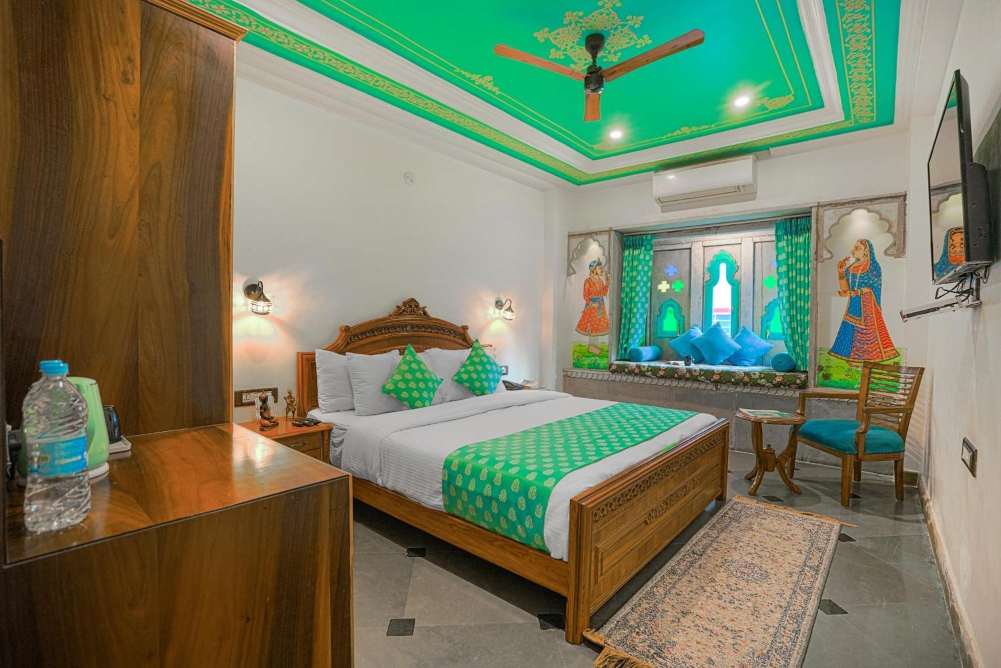 AAJ HAVELI - Lake Facing Boutique Hotel by Levelup Hotels Udaipur Extérieur photo