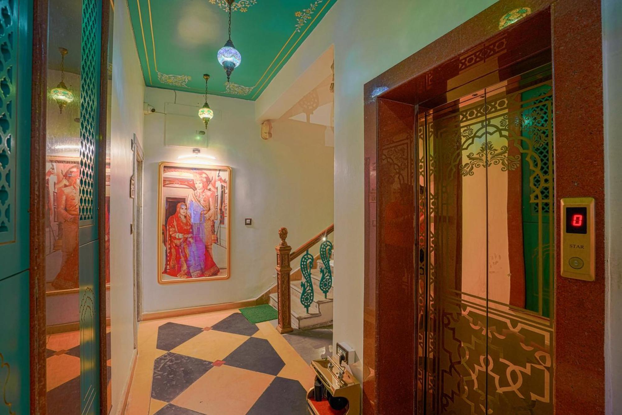 AAJ HAVELI - Lake Facing Boutique Hotel by Levelup Hotels Udaipur Extérieur photo